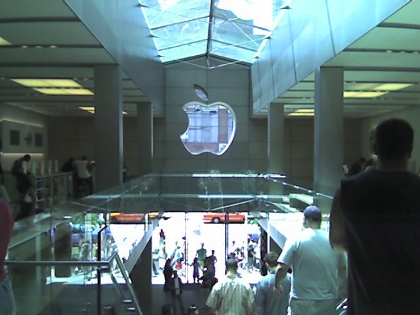 Big Chicago Apple Store