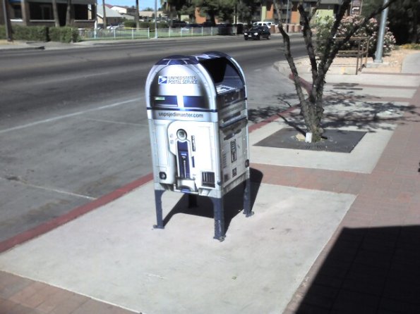 R2D2 Mailbox